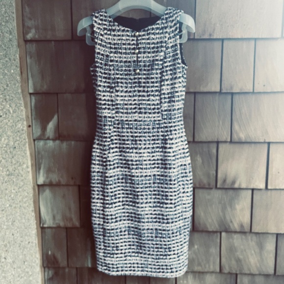 Karl Lagerfeld Elegant Sleeveless Dress – Black & White Pattern - Picture 1 of 10